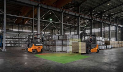 Sistema SEnS+ | Cuatro tendencias en carretillas elevadoras 2026: tecnología e IA para su almacén | Toyota Material Handling