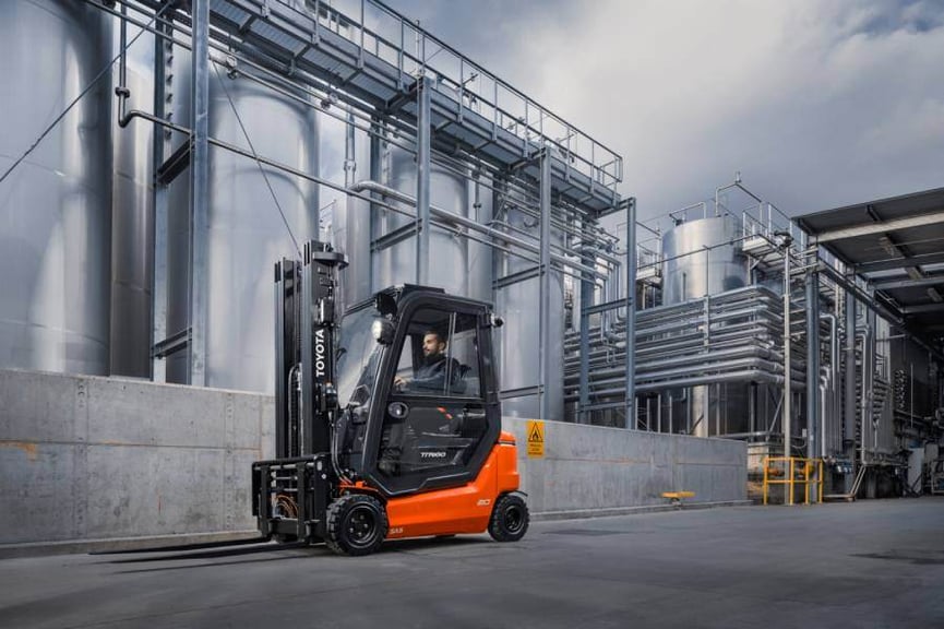 Toyota Traigo 48| Toro Elevador: qué es, tipos y cómo elegir el más adecuado| Toyota Material Handling