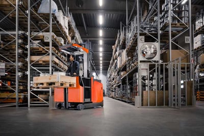 Toyota-BT-Optio | Elegir el sistema de guiado adecuado para su carretilla recogepedidos | Toyota Material Handling