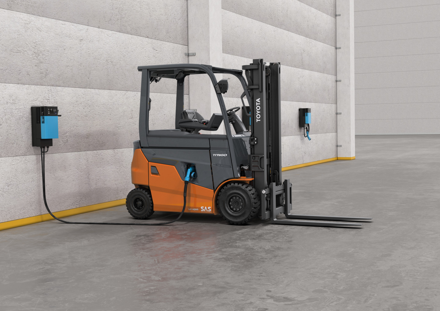 Contrapesada electríca Traigo80 durante el proceso de carga de batería | Toyota Material Handling
