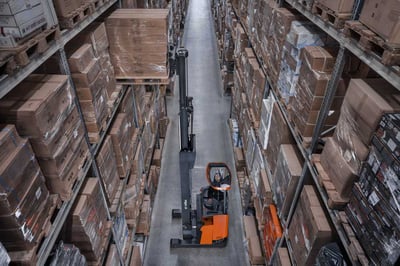 BT Reflex serie E | ¿Qué tipos de carretillas retráctiles existen? | Toyota Material Handling