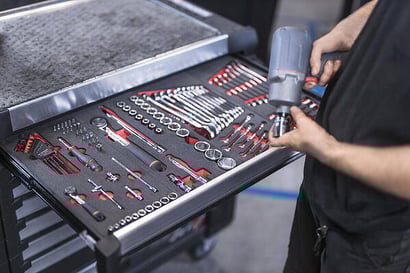 herramientas organizadas según el 5s | 5S: en qué consiste y cómo puede mejorar la eficiencia en su almacén | Toyota Material Handling